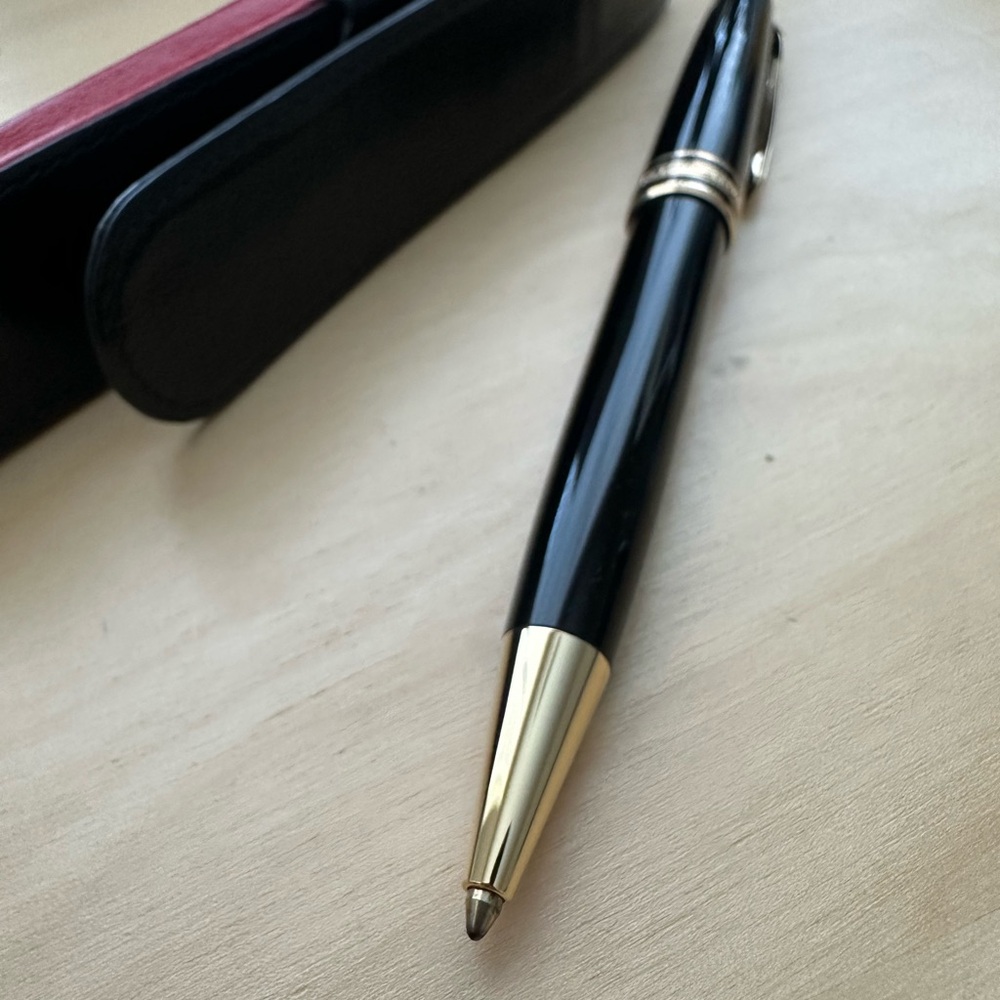 Montblanc Black and Gold Pen
